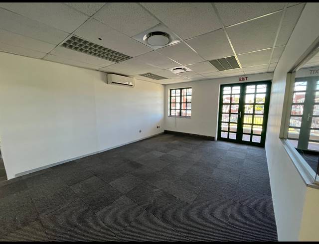232M² OFFICE TO LET IN CLAREMONT